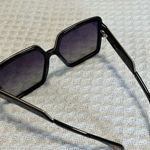 quay almost ready sunglasses